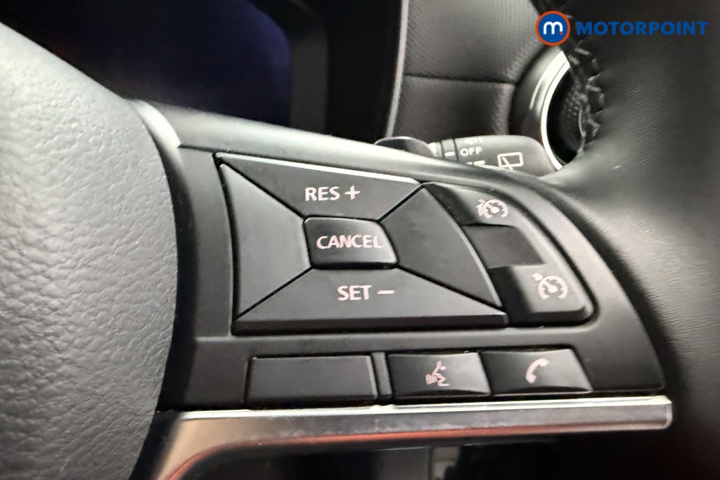 Nissan Juke N-Connecta Automatic Petrol SUV - Stock Number (1628808) - 4th supplementary image