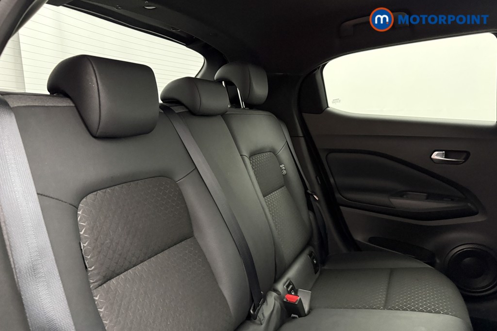 Nissan Juke N-Connecta Automatic Petrol SUV - Stock Number (1628808) - 18th supplementary image