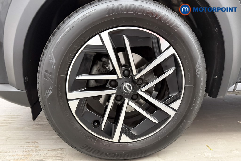 Nissan Juke N-Connecta Automatic Petrol SUV - Stock Number (1628808) - 23rd supplementary image