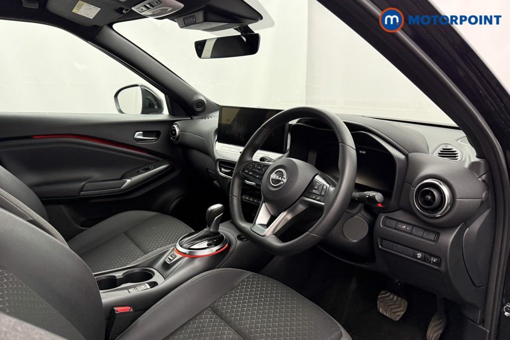 Nissan Juke N-Connecta Automatic Petrol SUV - Stock Number (1628808) - 1st supplementary image