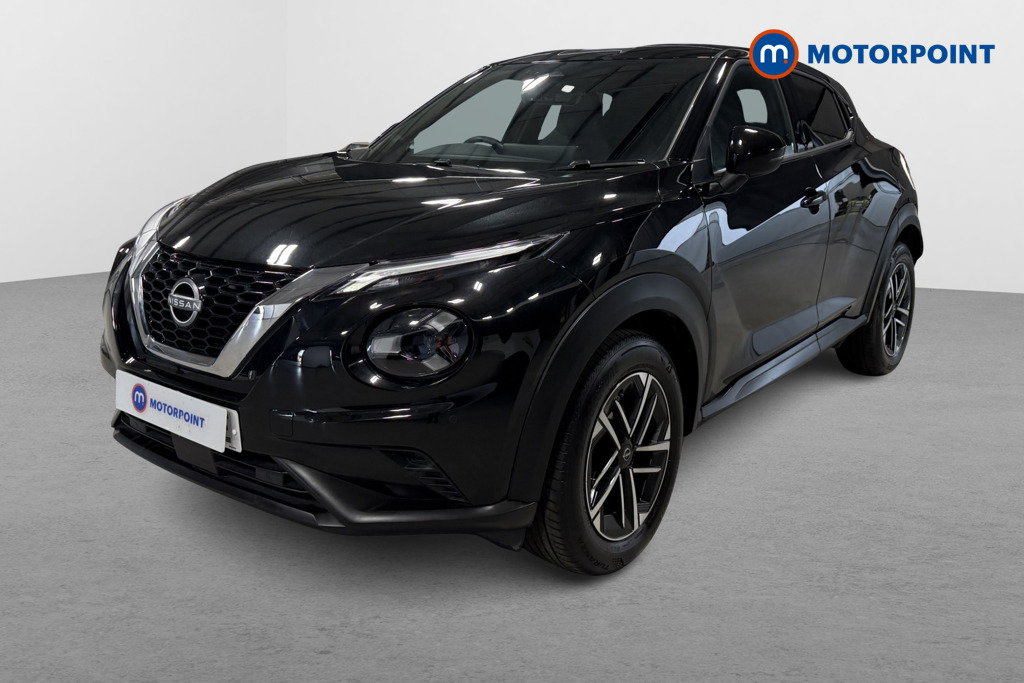 Nissan Juke N-Connecta Automatic Petrol SUV - Stock Number (1628808) - Passenger side front corner