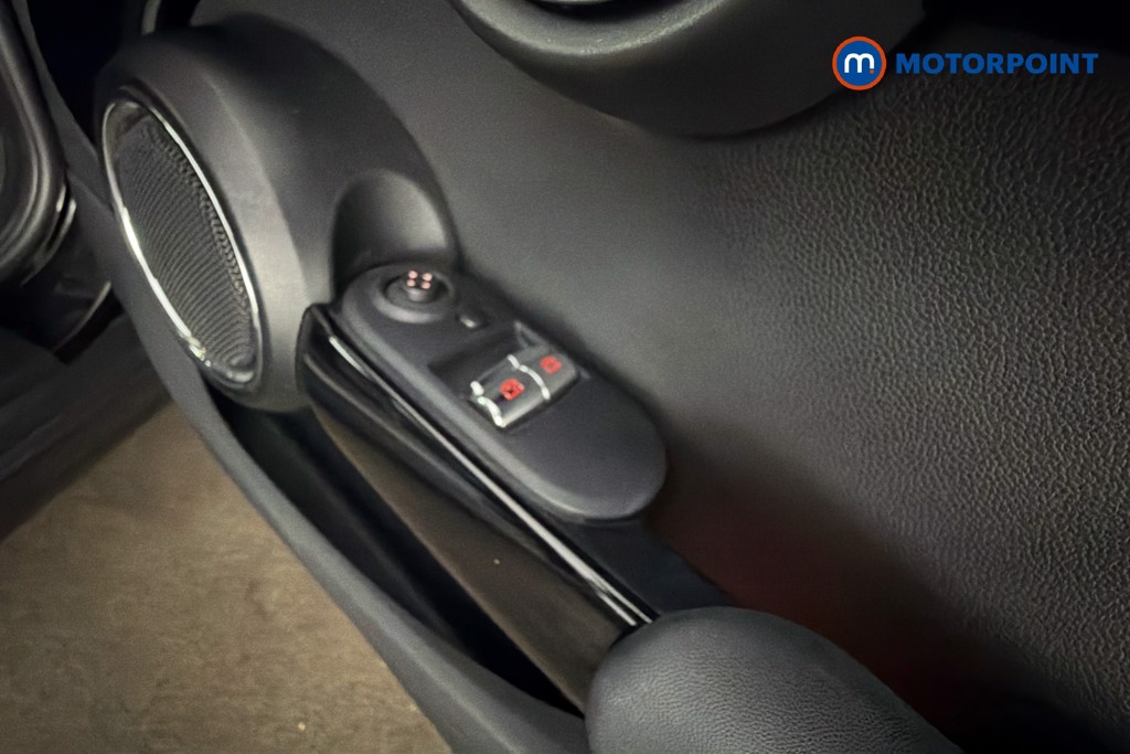 Mini Hatchback Cooper Exclusive Manual Petrol Hatchback - Stock Number (1629043) - 20th supplementary image