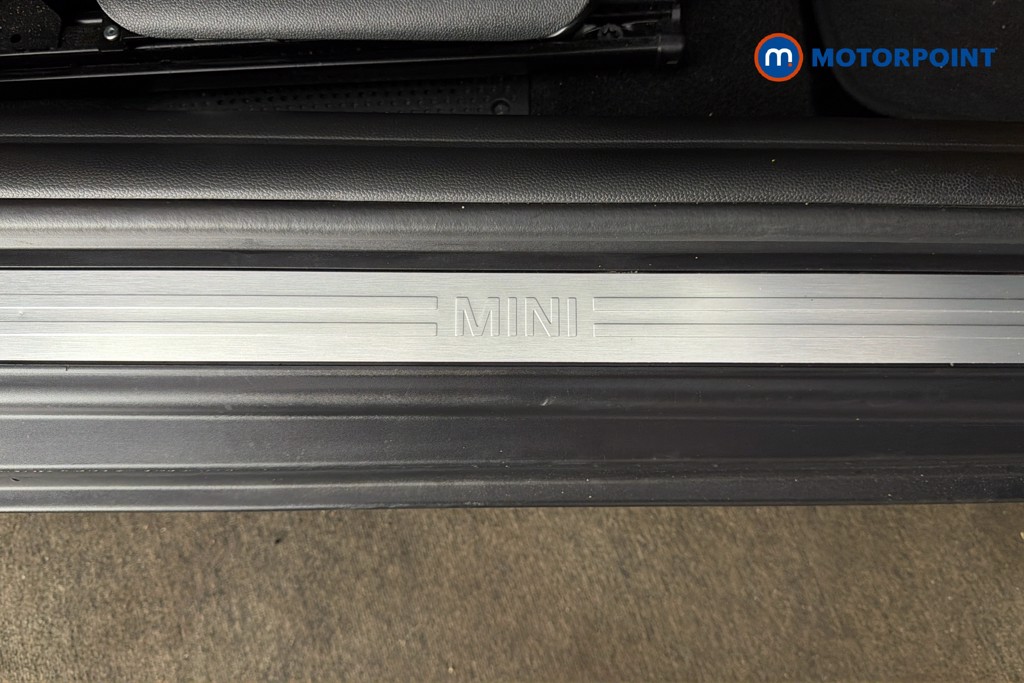 Mini Hatchback Cooper Exclusive Manual Petrol Hatchback - Stock Number (1629043) - 27th supplementary image