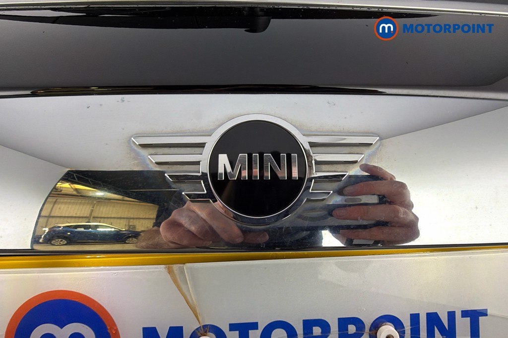 Mini Hatchback Cooper Exclusive Manual Petrol Hatchback - Stock Number (1629043) - 37th supplementary image