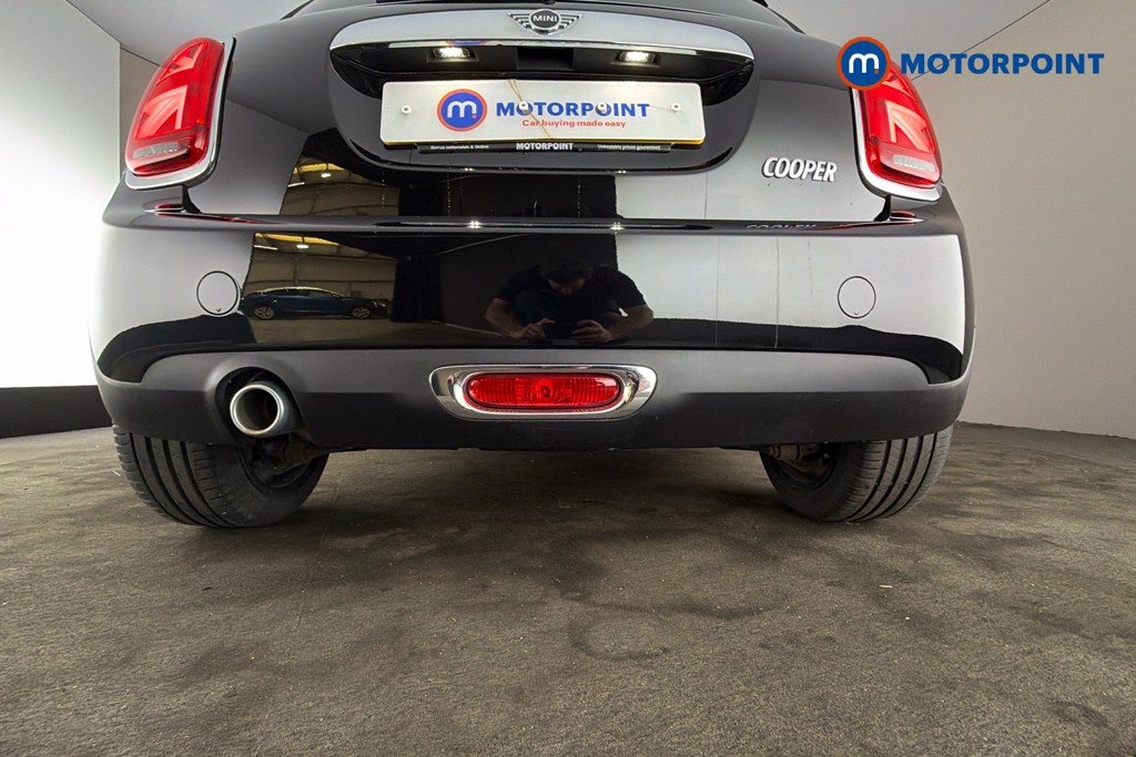 Mini Hatchback Cooper Exclusive Manual Petrol Hatchback - Stock Number (1629043) - 39th supplementary image