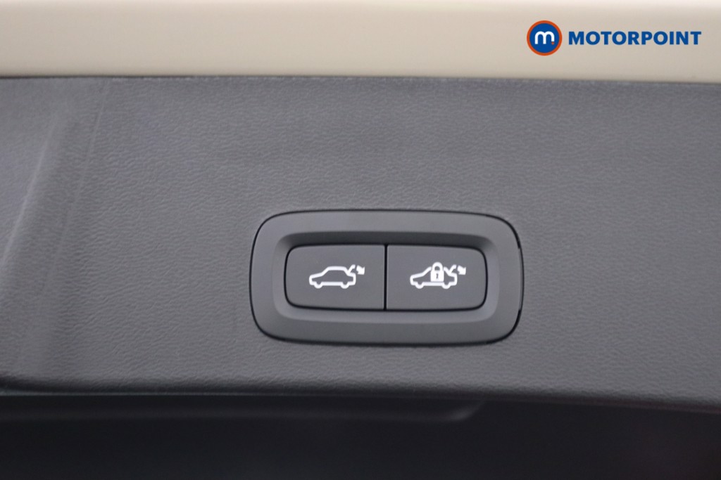 Volvo Xc40 Plus Automatic Petrol SUV - Stock Number (1629534) - 23rd supplementary image