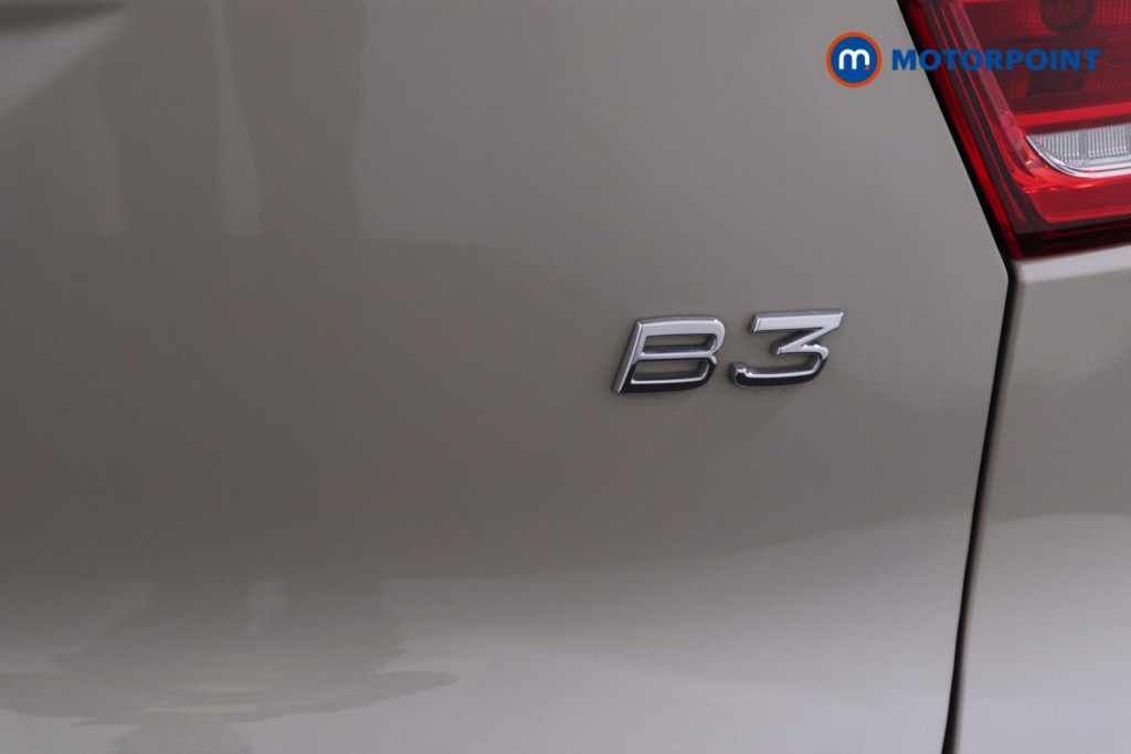 Volvo Xc40 Plus Automatic Petrol SUV - Stock Number (1629534) - 32nd supplementary image