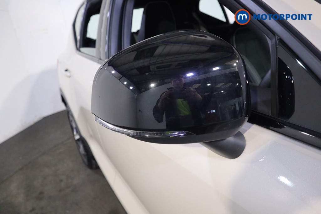 Volvo Xc40 Plus Automatic Petrol SUV - Stock Number (1629534) - 37th supplementary image