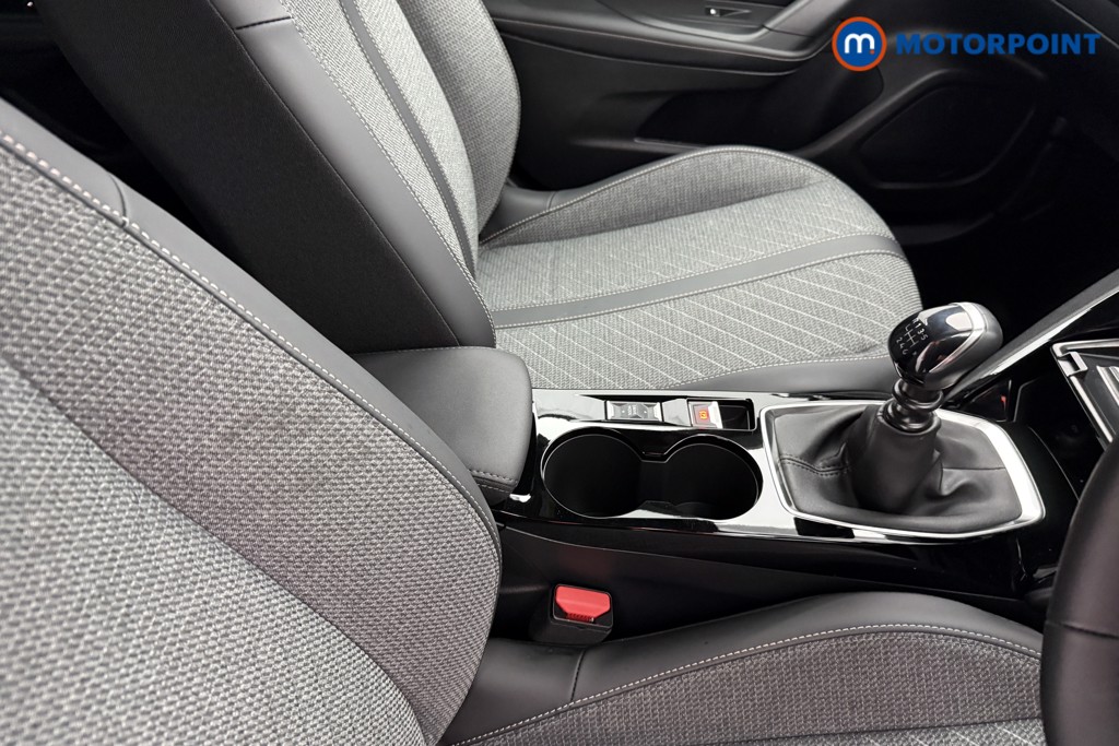 Peugeot 2008 Allure Manual Petrol SUV - Stock Number (1630229) - 13th supplementary image