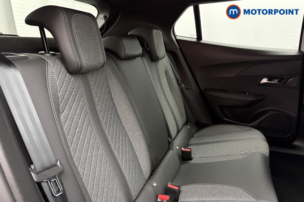 Peugeot 2008 Allure Manual Petrol SUV - Stock Number (1630229) - 19th supplementary image