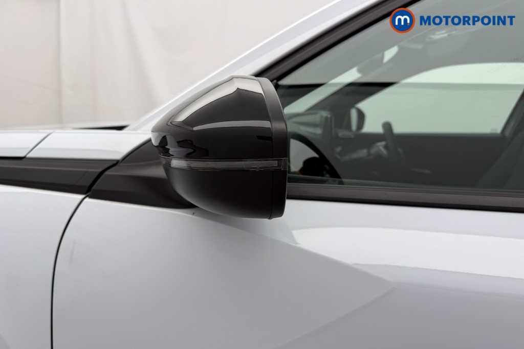 Peugeot 2008 Allure Manual Petrol SUV - Stock Number (1630229) - 22nd supplementary image