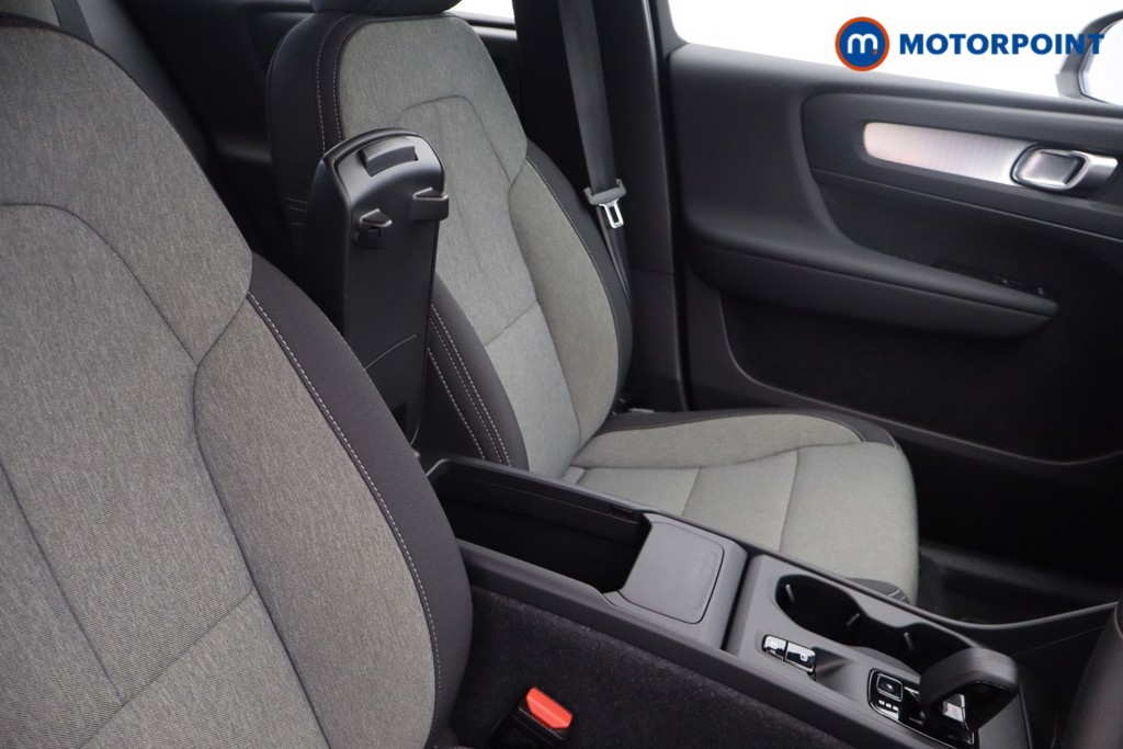 Volvo Xc40 Core Automatic Petrol SUV - Stock Number (1630753) - 13th supplementary image