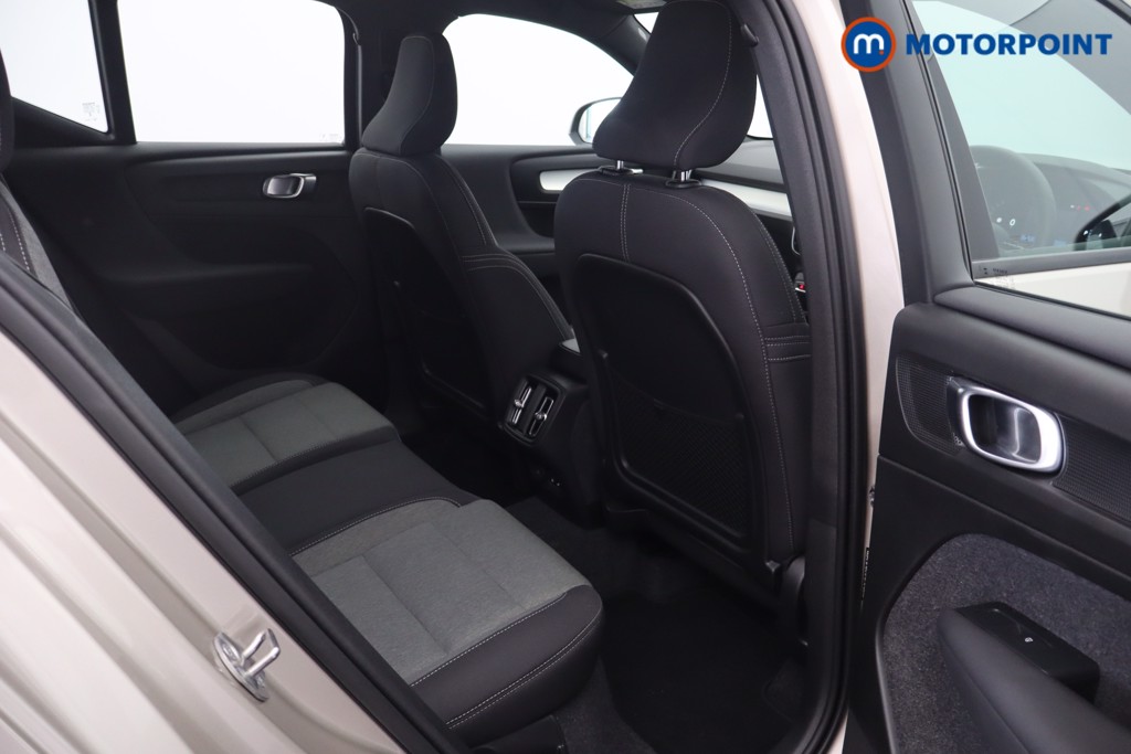Volvo Xc40 Core Automatic Petrol SUV - Stock Number (1630753) - 18th supplementary image