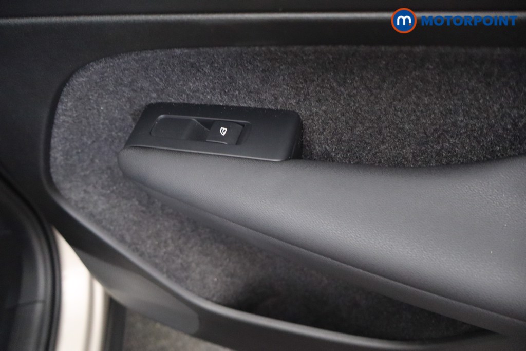 Volvo Xc40 Core Automatic Petrol SUV - Stock Number (1630753) - 22nd supplementary image
