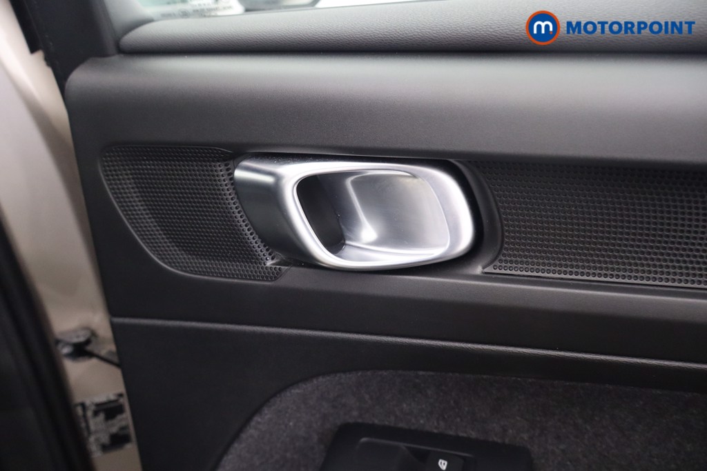 Volvo Xc40 Core Automatic Petrol SUV - Stock Number (1630753) - 23rd supplementary image