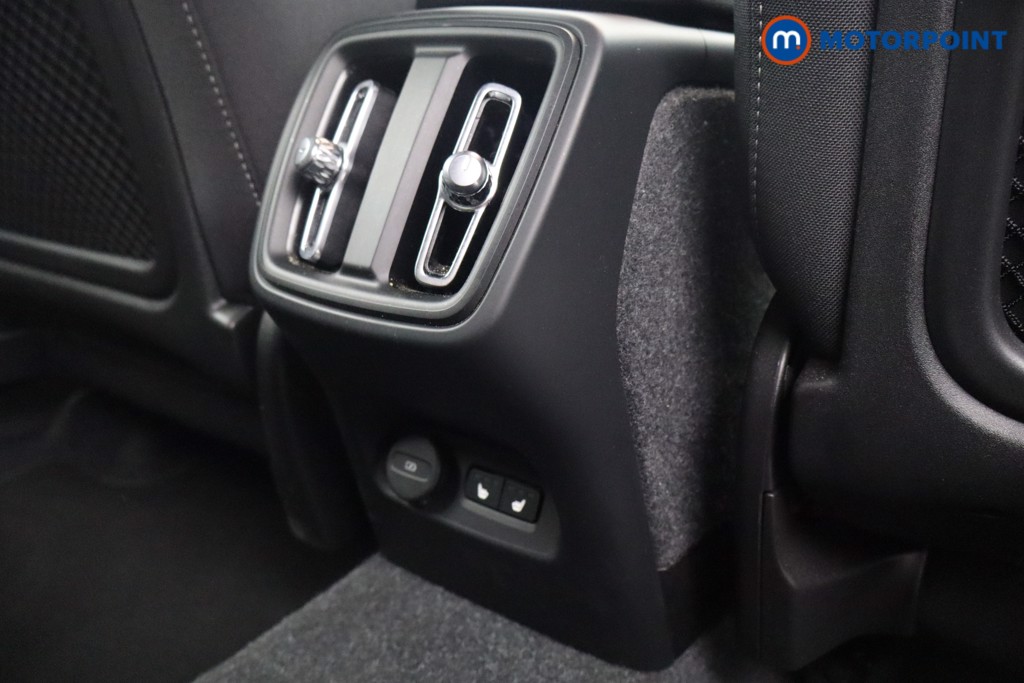 Volvo Xc40 Core Automatic Petrol SUV - Stock Number (1630753) - 24th supplementary image