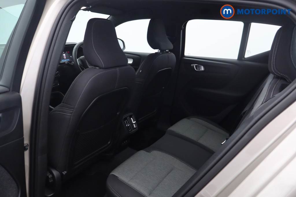 Volvo Xc40 Core Automatic Petrol SUV - Stock Number (1630753) - 25th supplementary image