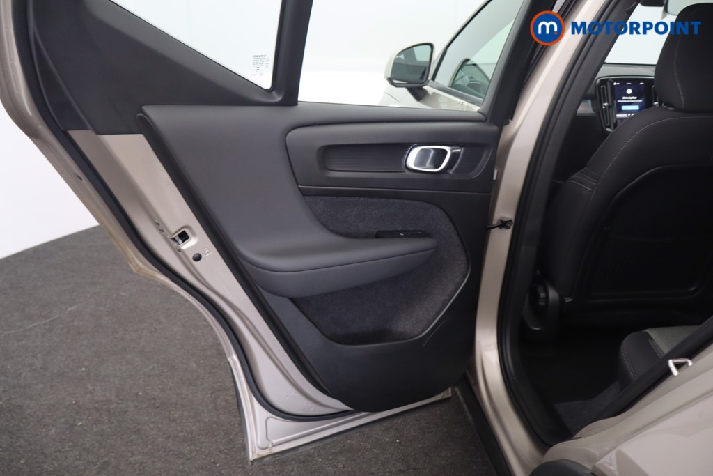 Volvo Xc40 Core Automatic Petrol SUV - Stock Number (1630753) - 26th supplementary image