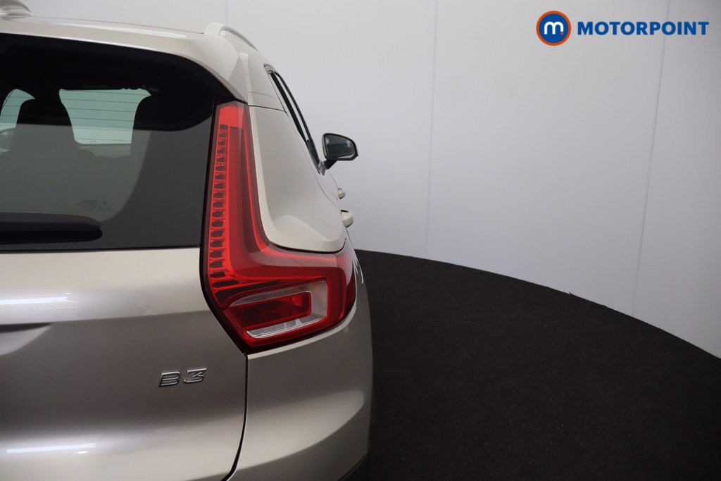Volvo Xc40 Core Automatic Petrol SUV - Stock Number (1630753) - 41st supplementary image