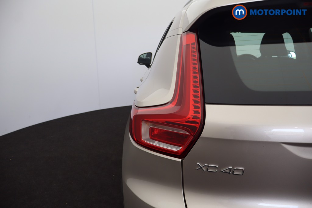 Volvo Xc40 Core Automatic Petrol SUV - Stock Number (1630753) - 42nd supplementary image