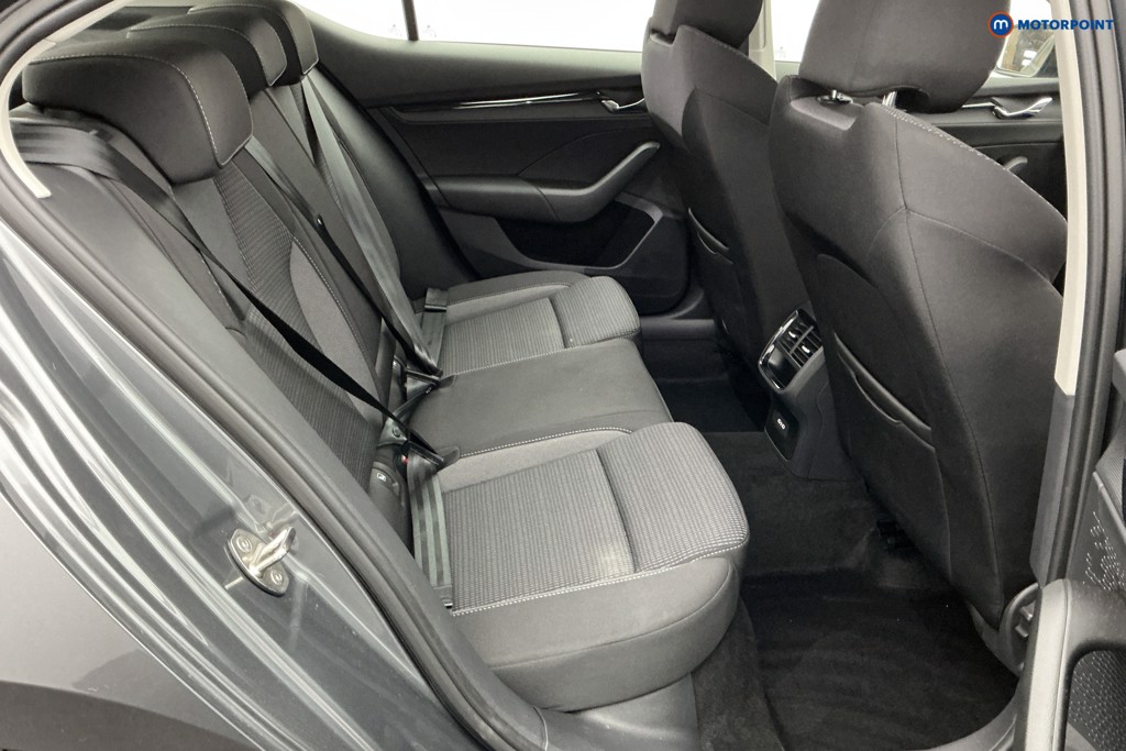 Skoda Octavia SE Automatic Petrol Hatchback - Stock Number (1630800) - 4th supplementary image
