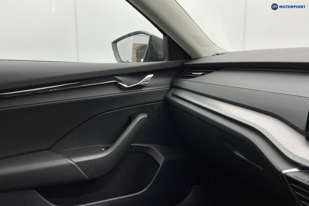 Skoda Octavia SE Automatic Petrol Hatchback - Stock Number (1630800) - 21st supplementary image