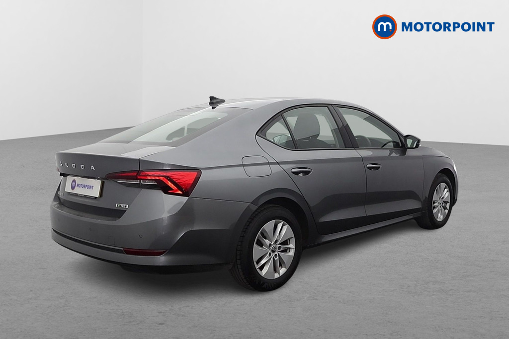 Skoda Octavia SE Automatic Petrol Hatchback - Stock Number (1630800) - Drivers side rear corner