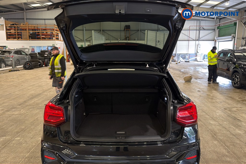 Audi Q2 Black Edition Automatic Petrol SUV - Stock Number (1631837) - 33rd supplementary image