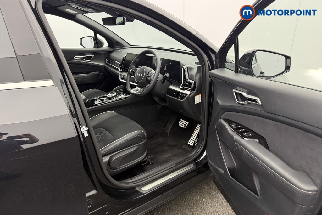 KIA Sportage Gt-Line Automatic Petrol-Electric Hybrid SUV - Stock Number (1632533) - 1st supplementary image