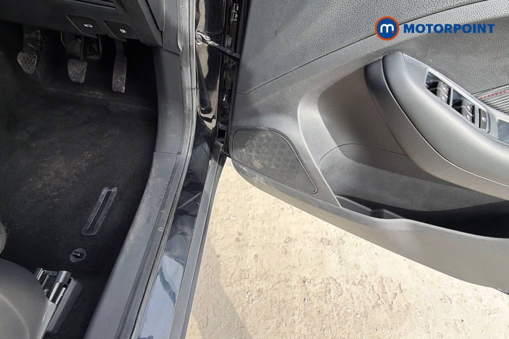 Mg Motor Uk ZS Exclusive Manual Petrol SUV - Stock Number (1632621) - 21st supplementary image