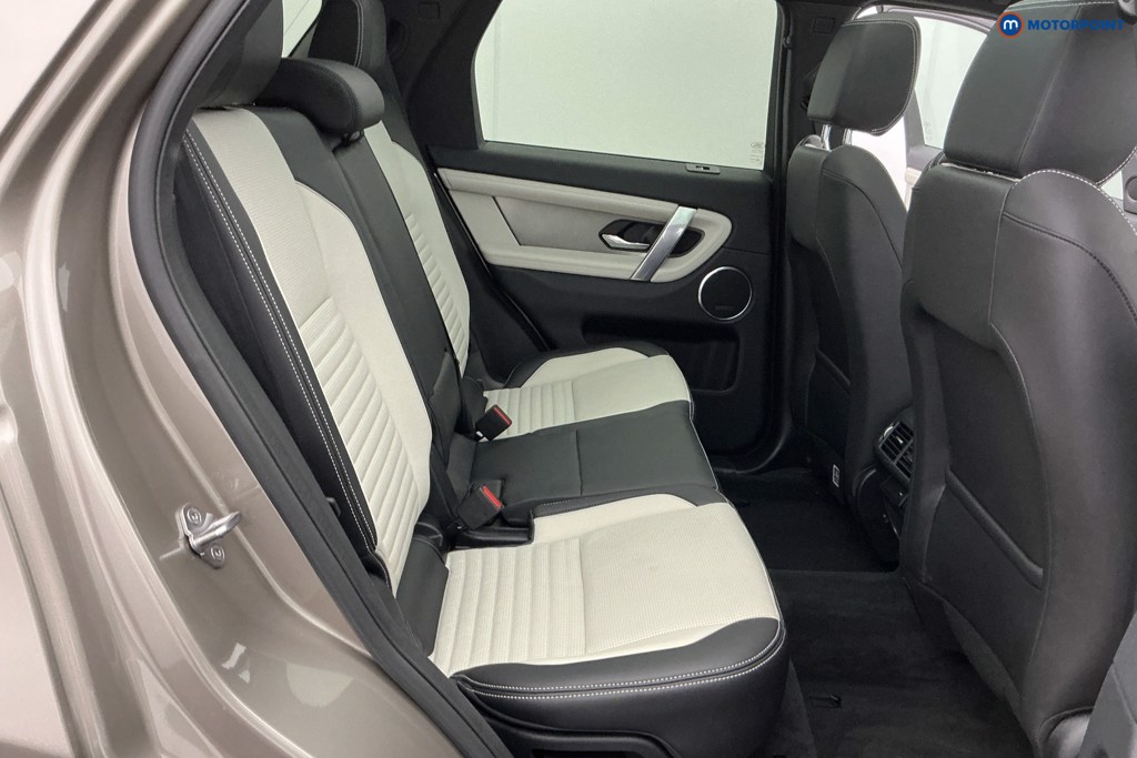 Land Rover Discovery Sport R-Dynamic Se Automatic Diesel SUV - Stock Number (1632637) - 8th supplementary image