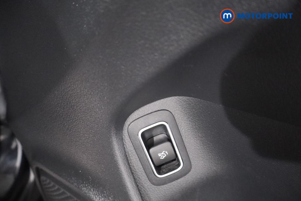 Mercedes-Benz CLA Amg Line Automatic Petrol Coupe - Stock Number (1632638) - 12th supplementary image