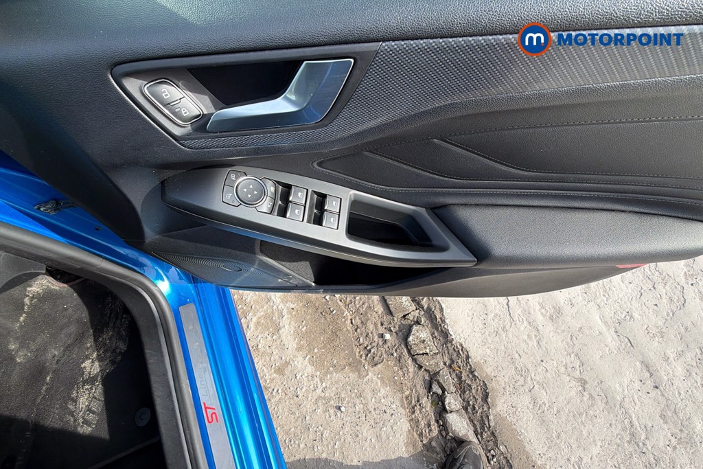Ford Focus St-Line X Manual Petrol Hatchback - Stock Number (1632641) - 20th supplementary image