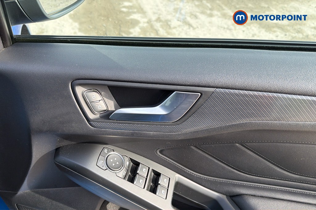 Ford Focus St-Line X Manual Petrol Hatchback - Stock Number (1632641) - 42nd supplementary image