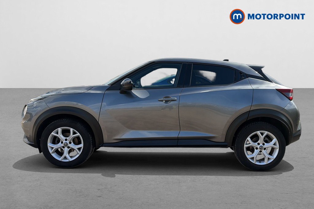Nissan Juke N-Connecta Manual Petrol SUV - Stock Number (1632757) - Drivers side