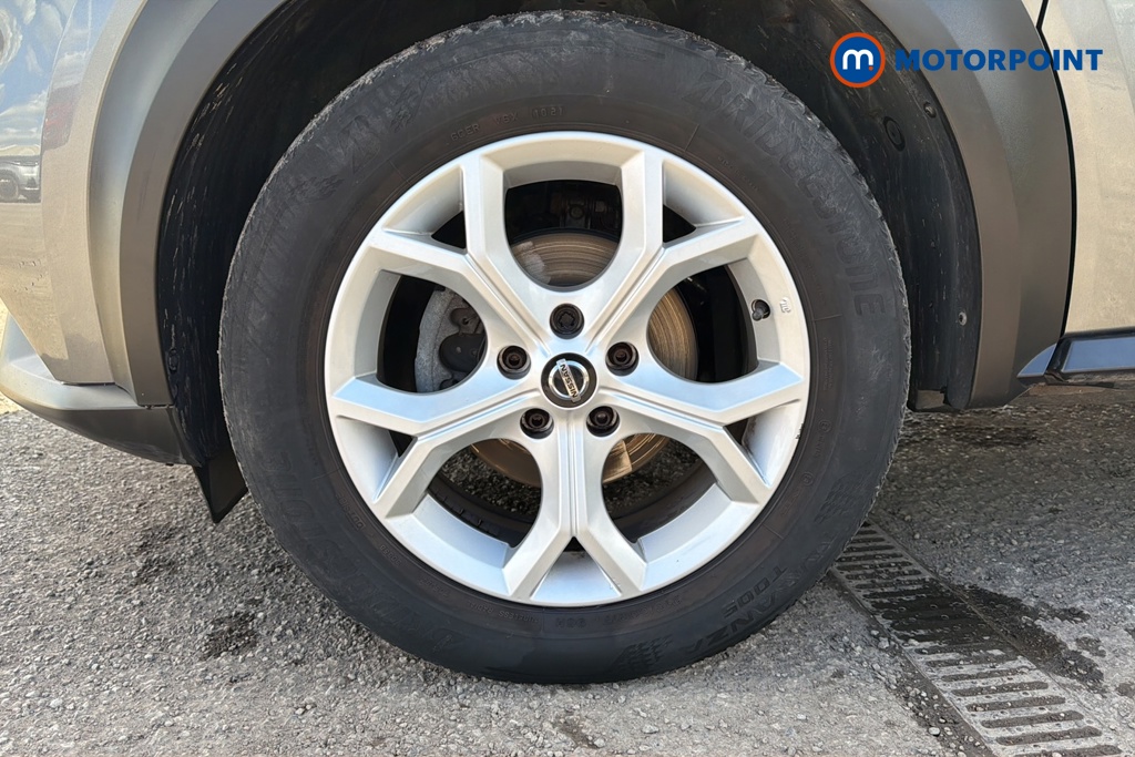 Nissan Juke N-Connecta Manual Petrol SUV - Stock Number (1632757) - 44th supplementary image
