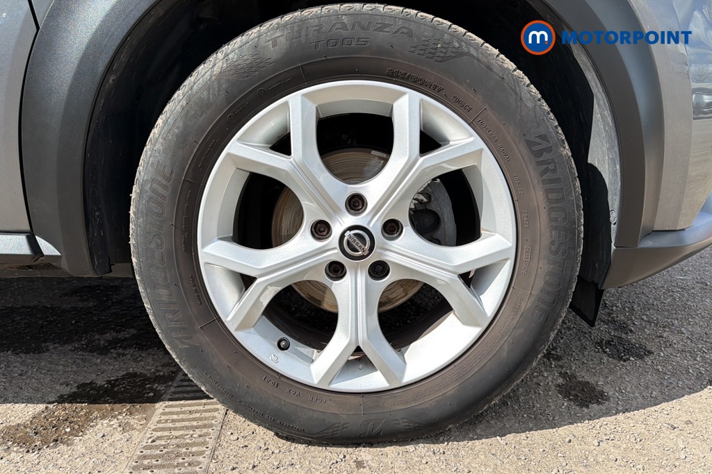 Nissan Juke N-Connecta Manual Petrol SUV - Stock Number (1632757) - 47th supplementary image