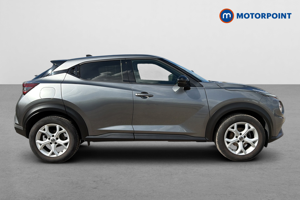 Nissan Juke N-Connecta Manual Petrol SUV - Stock Number (1632757) - Passenger side
