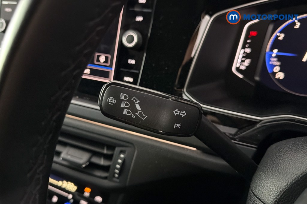 Volkswagen Taigo R-Line Automatic Petrol SUV - Stock Number (1633344) - 5th supplementary image