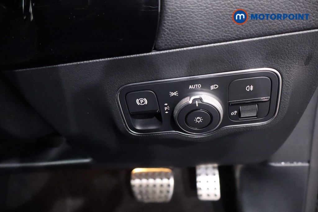 Mercedes-Benz GLA Amg Line Automatic Petrol SUV - Stock Number (1633345) - 17th supplementary image