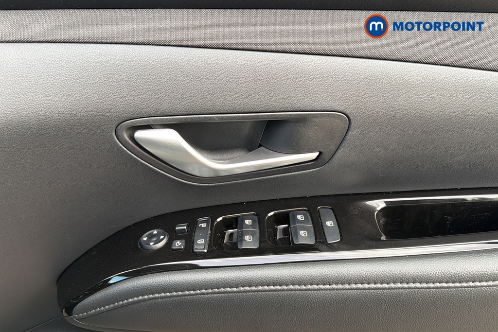 Hyundai Tucson Ultimate Manual Petrol SUV - Stock Number (1633640) - 19th supplementary image