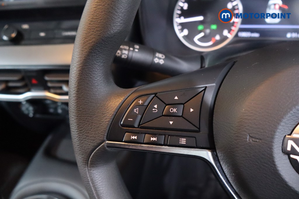 Nissan Juke Acenta Premium Manual Petrol SUV - Stock Number (1634233) - 7th supplementary image