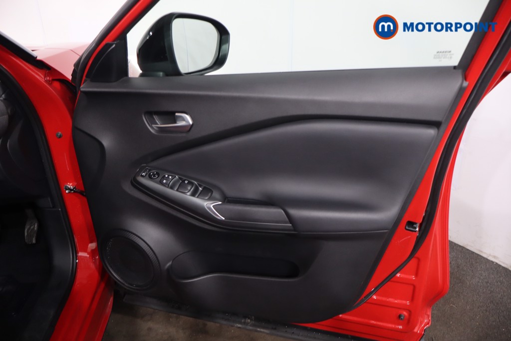 Nissan Juke Acenta Premium Manual Petrol SUV - Stock Number (1634233) - 21st supplementary image