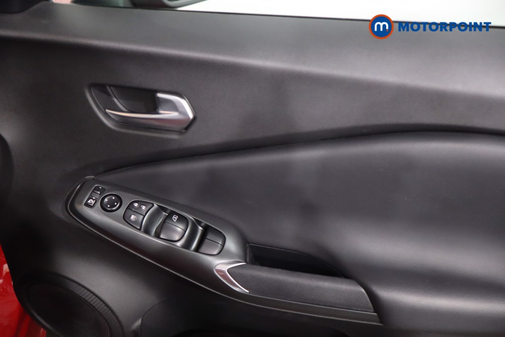 Nissan Juke Acenta Premium Manual Petrol SUV - Stock Number (1634233) - 22nd supplementary image