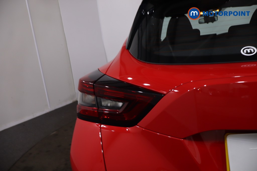 Nissan Juke Acenta Premium Manual Petrol SUV - Stock Number (1634233) - 32nd supplementary image