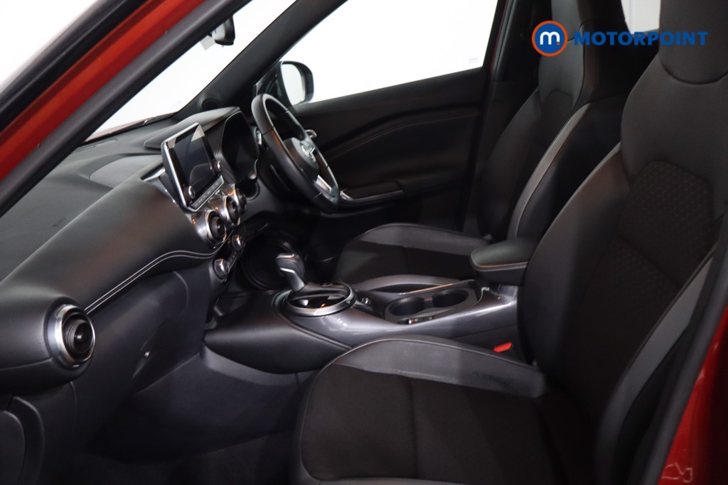 Nissan Juke N-Connecta Automatic Petrol SUV - Stock Number (1634236) - 4th supplementary image