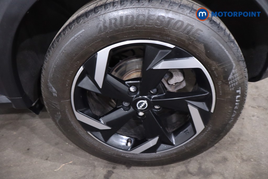 Nissan Juke N-Connecta Automatic Petrol SUV - Stock Number (1634236) - 12th supplementary image
