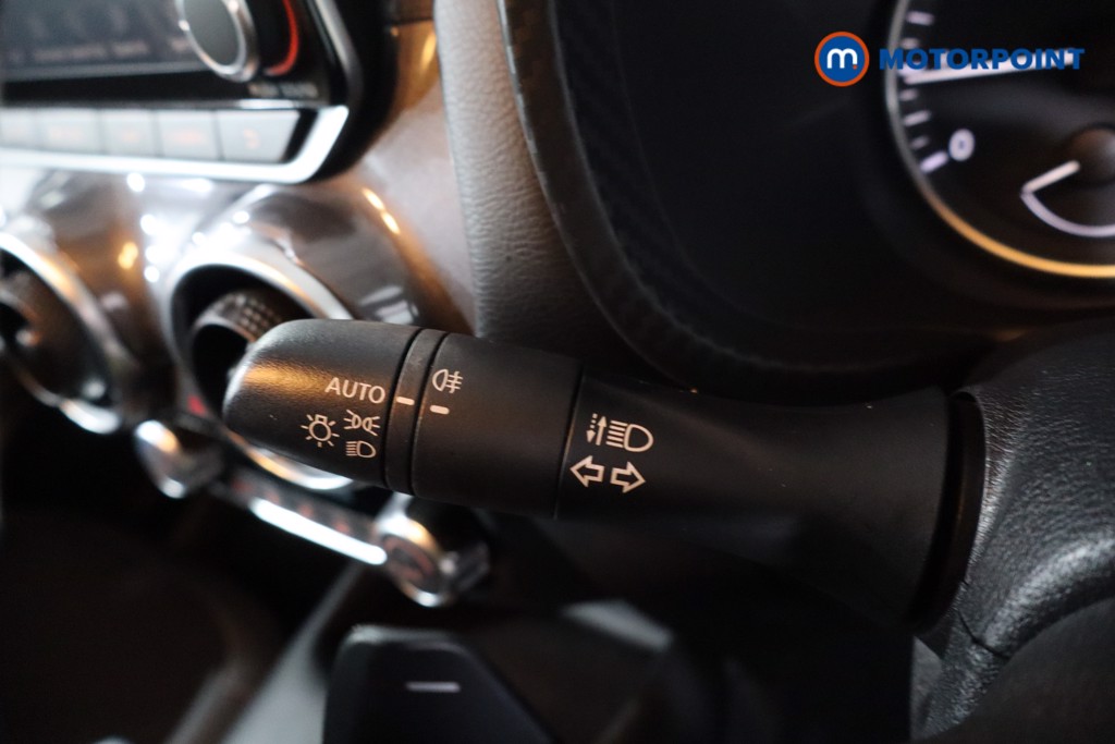 Nissan Juke N-Connecta Automatic Petrol SUV - Stock Number (1634236) - 14th supplementary image