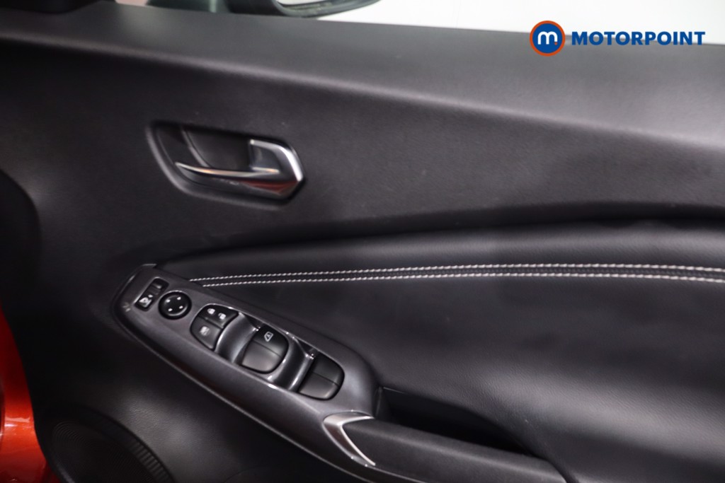 Nissan Juke N-Connecta Automatic Petrol SUV - Stock Number (1634236) - 25th supplementary image
