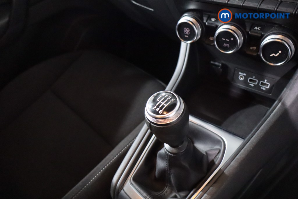Renault Captur Iconic Manual Diesel SUV - Stock Number (1634243) - 20th supplementary image